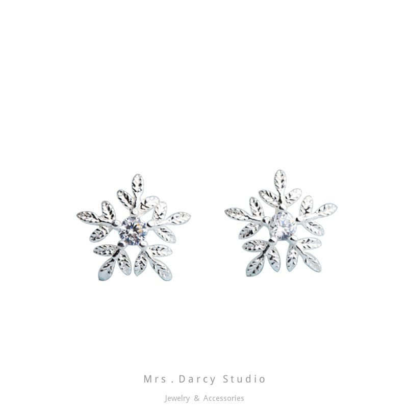 MRS.D【In Stock】100% Sterling Silver Fashioned Snowflakes S925 Earrings Stud Earrings Colors of Zircon Jewelry Gift Ear Clips Minimalist Earring Design Jewelry Girls Allergy Free