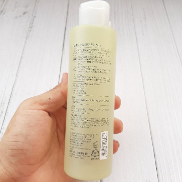 Nước Hoa Hồng Hoa Cúc La Mã Mamonde Chamomile Pure Toner - dưỡng da sáng hồng 250ml