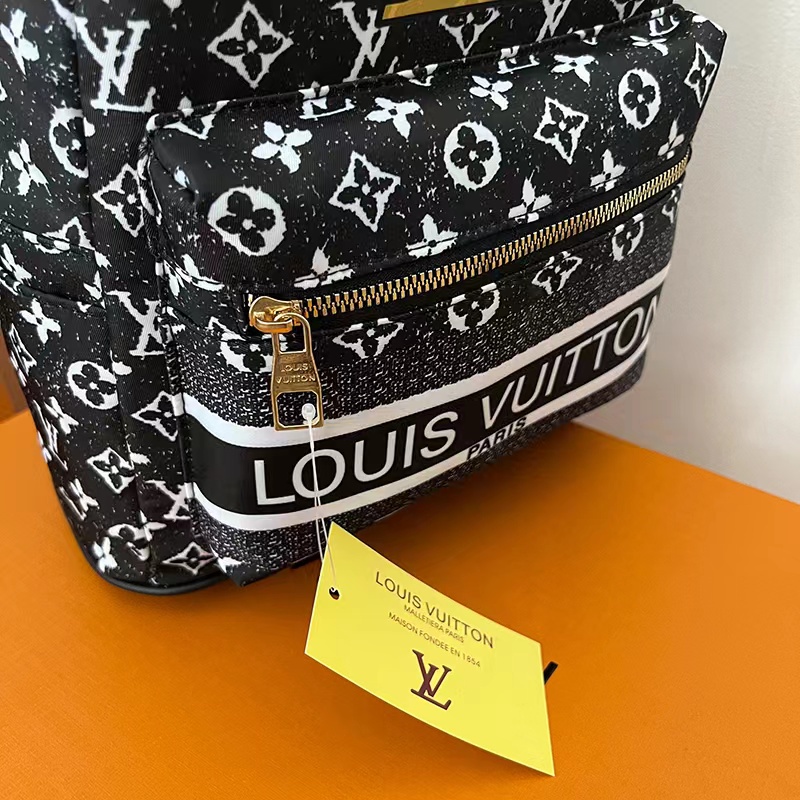 Túi Xách Tay Và Đeo Vai Gucci Cỡ Lớn Unisex 2724