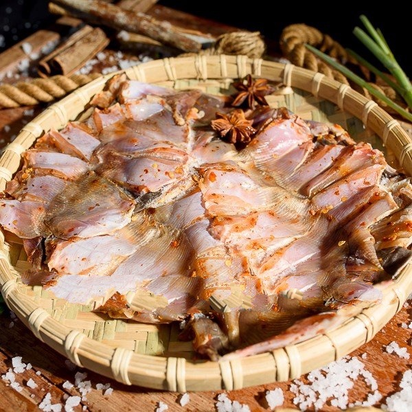 Khô cá đuối lạt giòn Thiên Tú, vị thơm ngon , nướng chiên chấm mắm me đậm vị giai thơm hấp dẫn