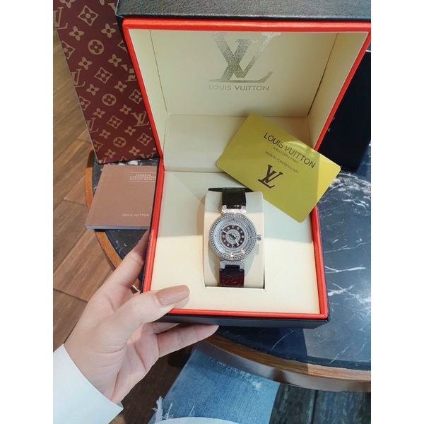 Đồng hồ nữ LV dây da 32mm