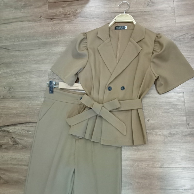 Set vest nơ quần dáng begi