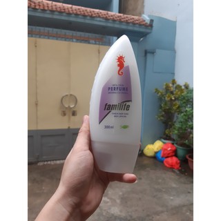 sữa tắm cá ngựa 300ml chính hãng