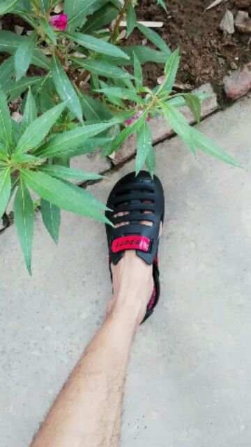 Giầy nam nhựa dẻo độc và lạ | BigBuy360 - bigbuy360.vn