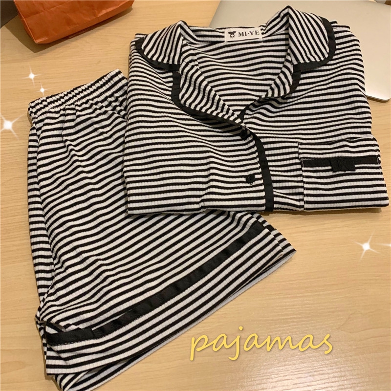 Bộ pijama cộc siêu hot hit | BigBuy360 - bigbuy360.vn