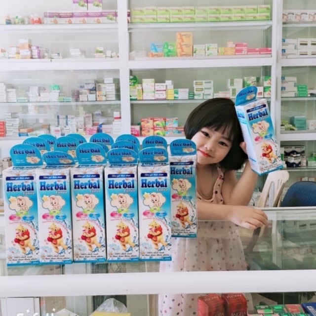 Sữa tắm gội thảo dược Herbal - trị rôm sẩy , mụn nhọt , hăm tã - dùng được cho trẻ sơ sinh