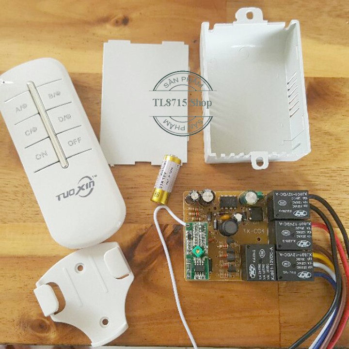 Công tắc điều khiển từ xa 4 cổng  xuyên tường không dây TOUXIN