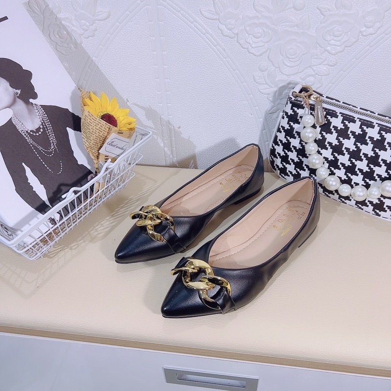 Giày búp bê mũi nhọn xích to hot hit