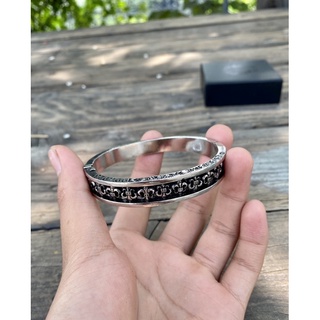 kiềng tay chrome hearts