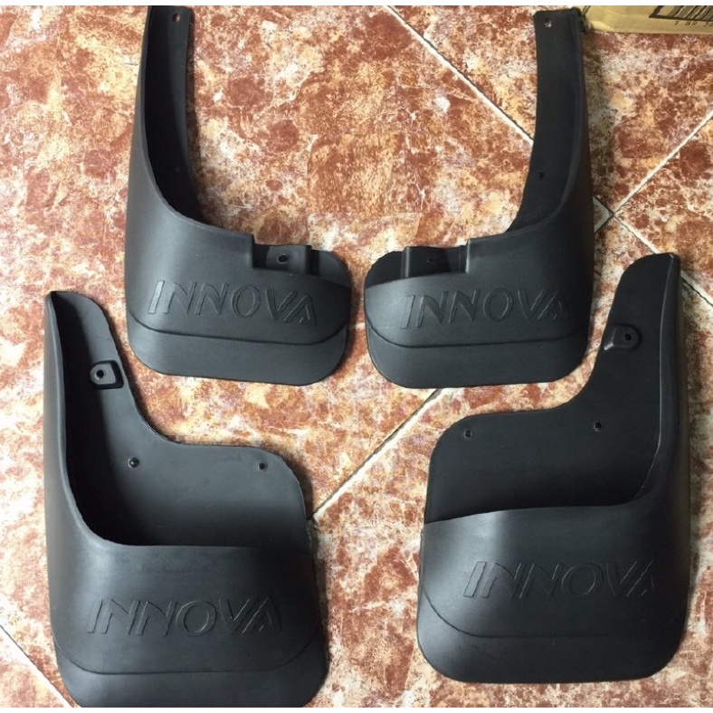 Bộ chắn bùn  Toyota Innova . Hàng tốt