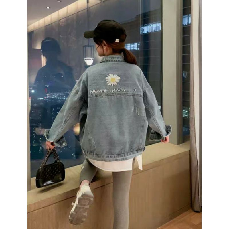 Áo khoác jean nữ bông cúc form rộng - áo khoác nữ chất jean form croptop 58Kg hàng shop