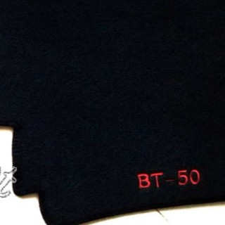 Thảm taplo bt50
