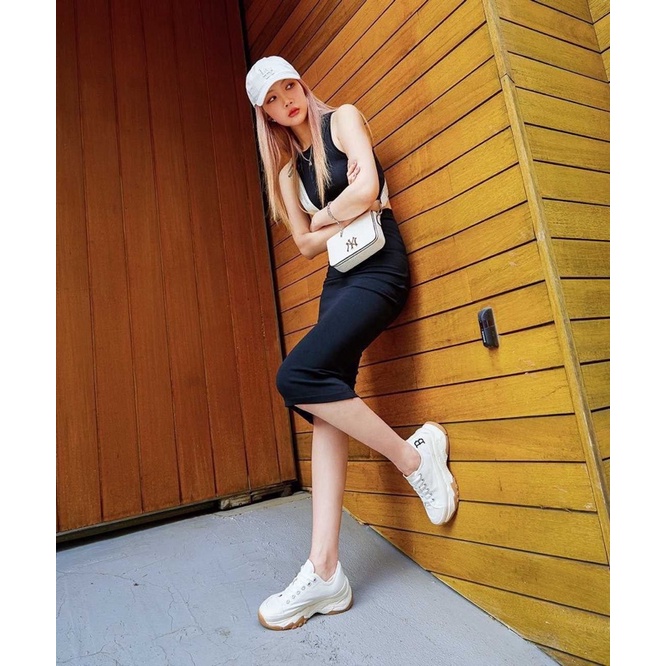 (1:1 TQXK)Túi đeo chéo trắng M//L//B TQXK đẹp không tì vết full bộ tag-mac-logo-túi nilong, 2màu