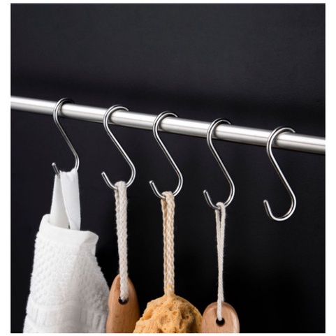 1 móc treo hình chử s  inox 10 CM