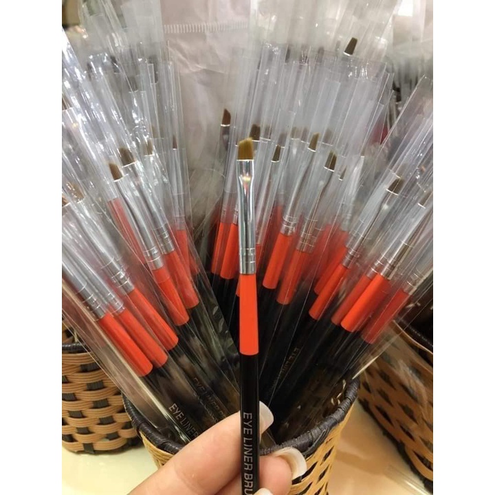Cọ kẻ mắt, món đồ ko thể thiếu chuyên gia makeup Giá chỉ 35k