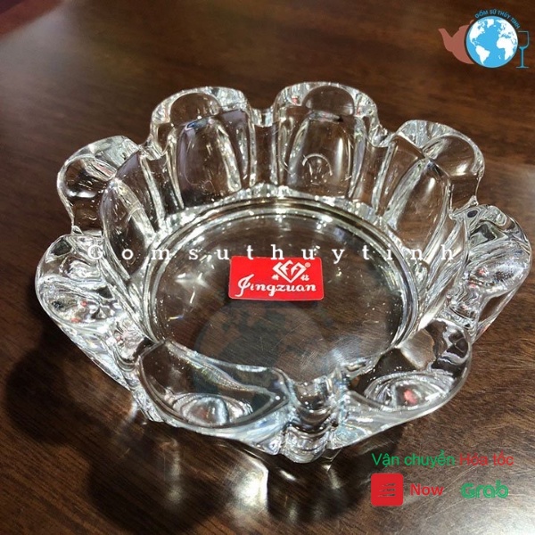 Gạt tàn thủy tinh hình bông hoa