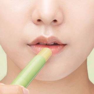 Son dưỡng môi từ trà xanh