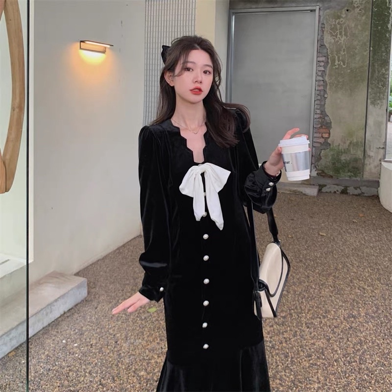 Váy Nhung Đuôi Cá Khuy Ngọc Tiểu Thư Hàng QC ảnh thật cận chất Kaylee