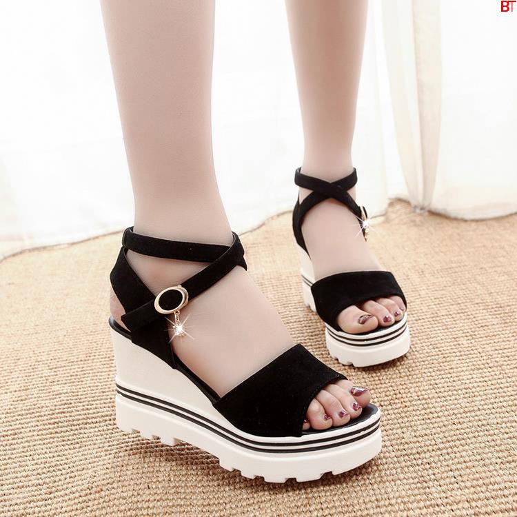 Giày Sandal Nữ Đế Dày Mẫu Mới 2018 Phong Cách Hàn Quốc