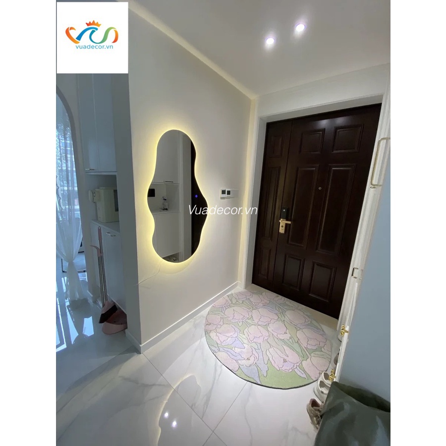 Gương toàn thân hình hạt đậu decor treo tường VUADECOR led cảm ứng cao cấp