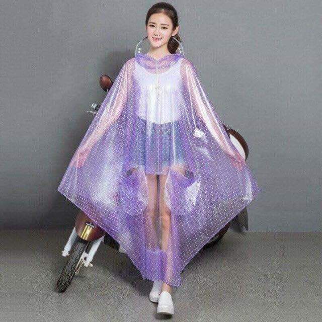 Áo mưa chấm bi