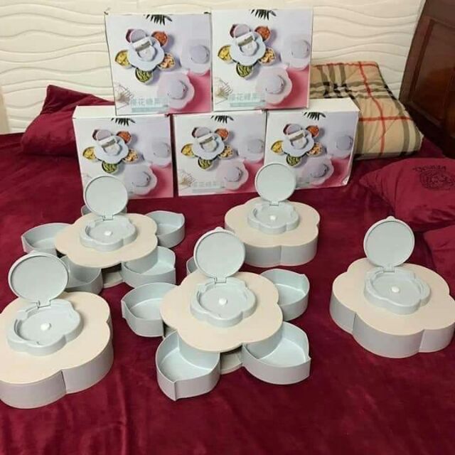 Khay mứt Tết hàng cao vấp