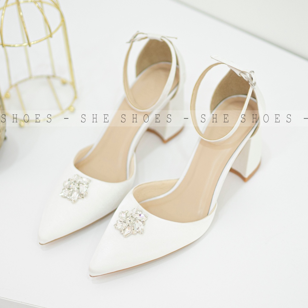 Sandal Giày cưới đính hoa đá gót vuông lụa satin cao cấp (NEW ARRIVAL) - GC07031