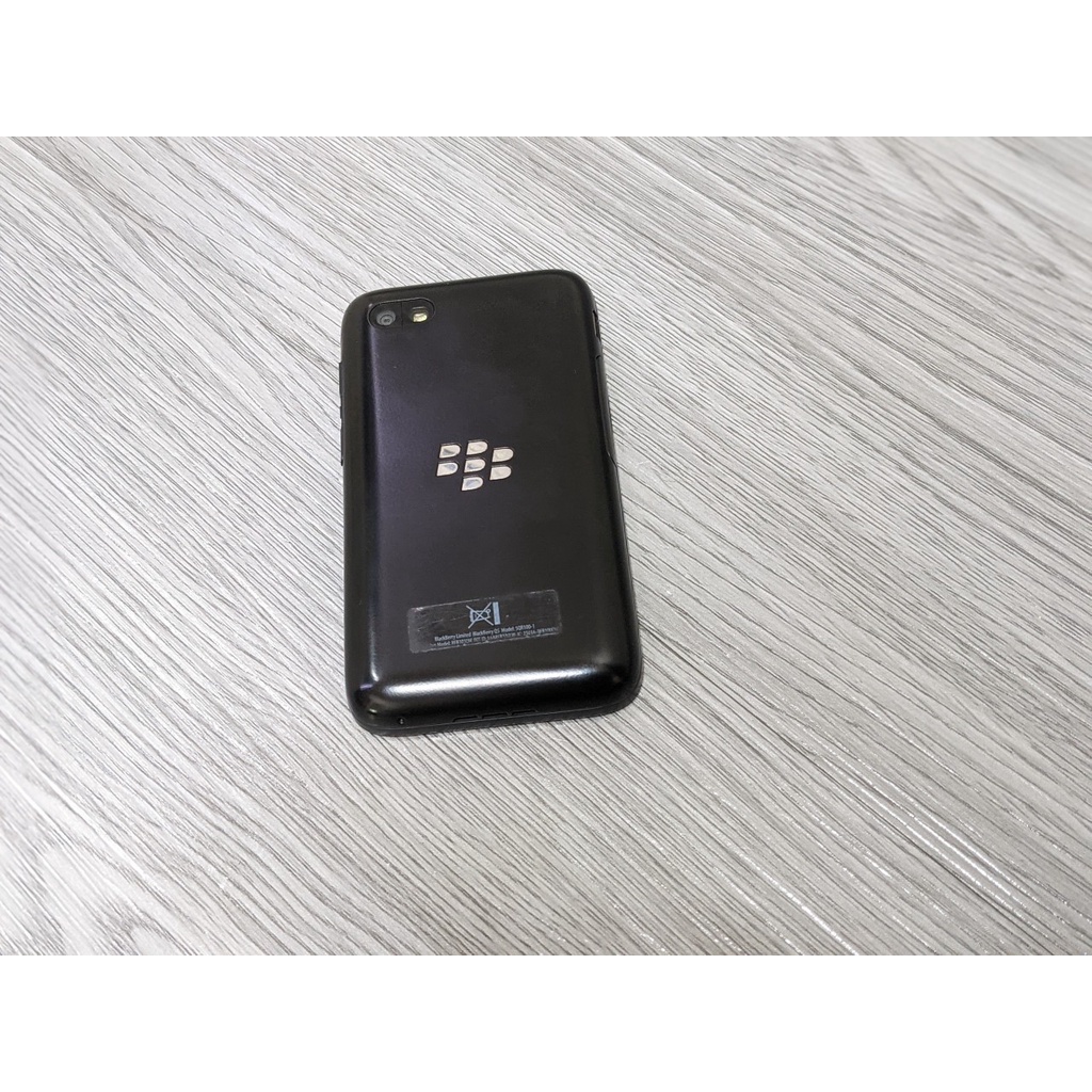 Blackberry Q5