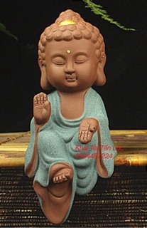 Tượng Phật Thích Ca gốm tử sa