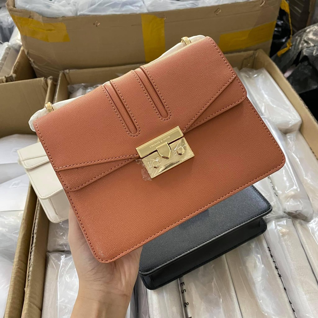 Túi CNK DA CÁ ĐUỐI 💥SIÊU XINH💥 túi xách QUỲNH BÚP BÊ xuất dư khóa gạt | BigBuy360 - bigbuy360.vn