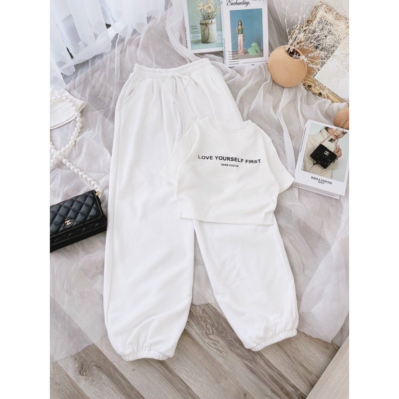 set thun trắng áo crop chữ quần baggy