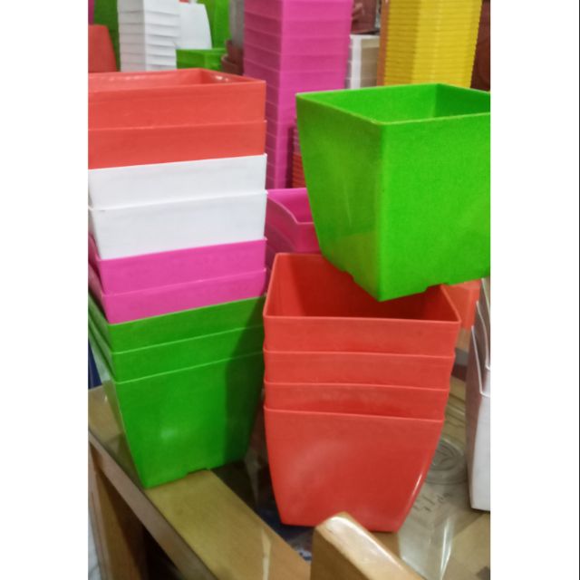 Chậu nhựa vuông trồng cây 20cm