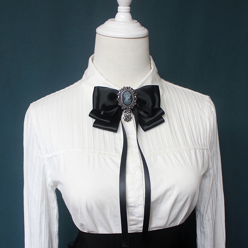 Cà Vạt Nơ Đen Đính Đá Và Ngọc Trai Thời Trang Mùa Hè 2023 Cho Nữ