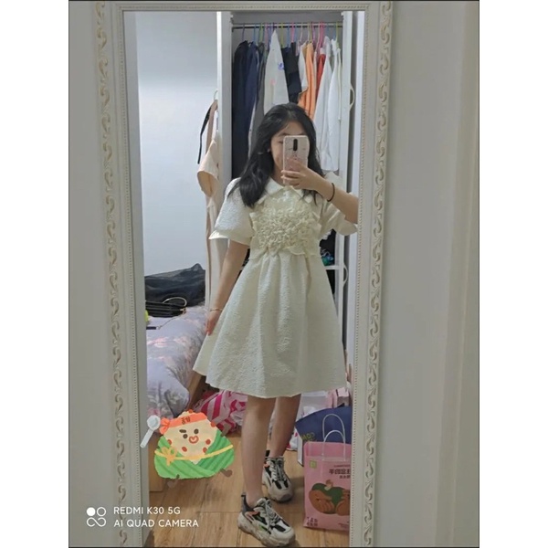 Đ21 Đầm Babydoll Trắng Hoa Ngực Nổi Có Dây Buộc Eo Cute Xỉuuu