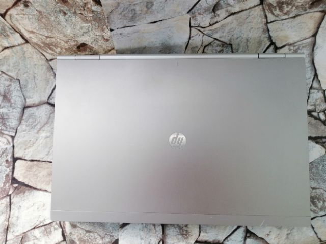 Laptop hp 8460p i5 ram 4gb máy vỏ nhôm bao giá toàn quốc