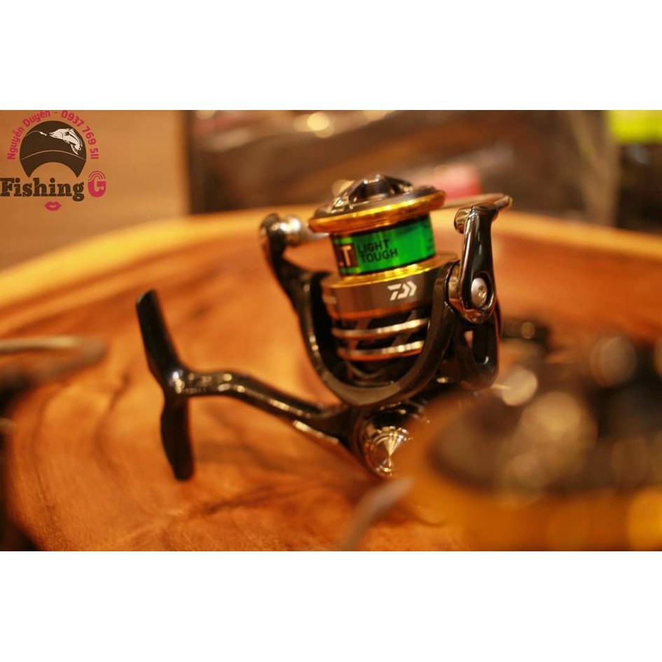 máy đứng  Daiwa Exceler , Máy câu cá Daiwa giá rẻ