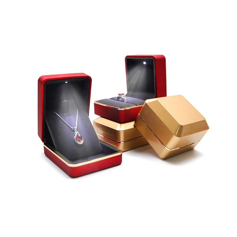 Hộp đựng trang sức hình bát giác có đèn led phát sáng độc đáo