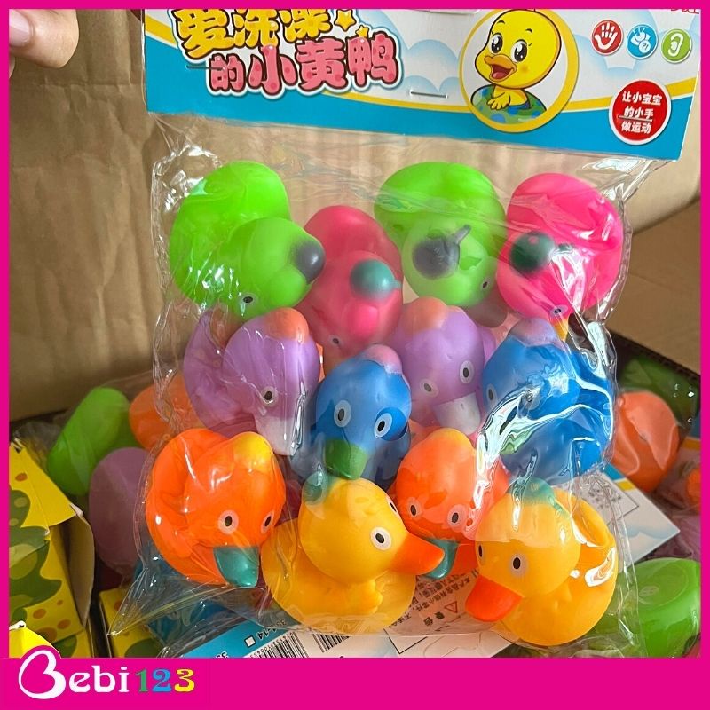 Set 9 vịt đồ chơi nhà tắm size to bóp kêu chút chít cho bé