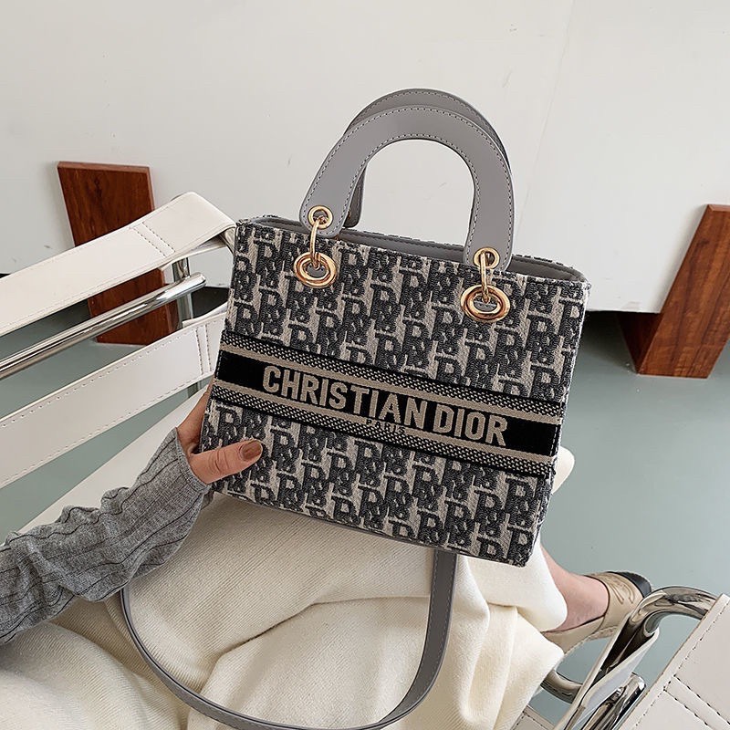 Túi xách Christian D sang chảnh