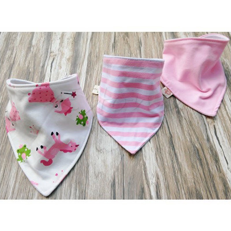 Set 3 Yếm Ăn Họa Tiết Tam Giác Dễ Thương Cho Bé