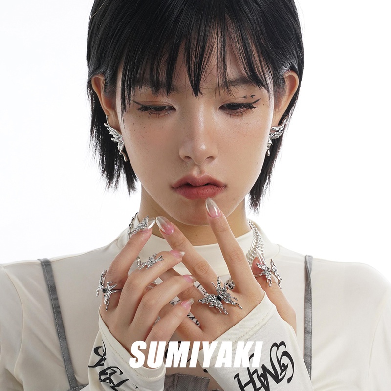 Bông Tai Hình Bướm Bằng Kim Loại Phong Cách Thanh Lịch Dành Cho Nữ