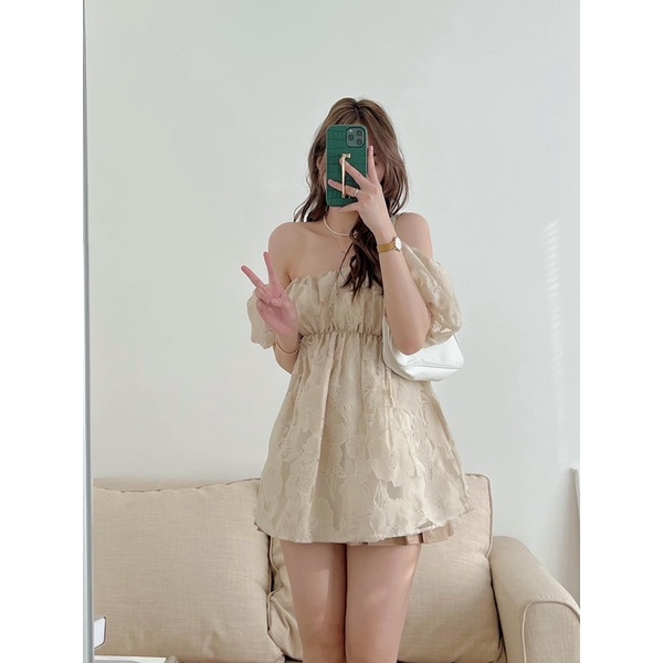 Áo trễ vai hoa chìm 2 màu trắng be - Áo điệu dấu quần bánh bèo