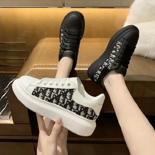 Giày sneaker nữ HAPU thời trang Dir , độn đế tôn dáng SIÊU HOT 2022 ( 2 màu )