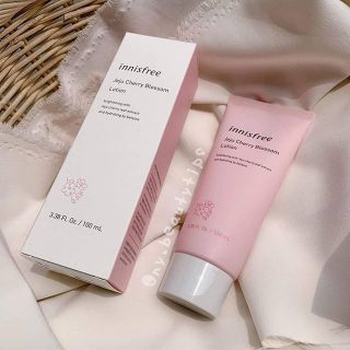 SỮA DƯỠNG SÁNG DA VÀ DƯỠNG ẨM
 INNISFREE JEJU CHERY BLOSSOM LOTION