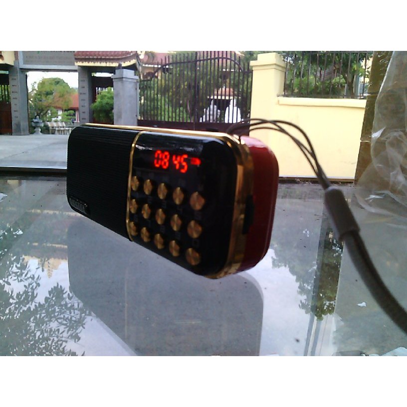 Đài nghe thẻ nhớ Vestel V51 chạy 2 pin siêu trâu