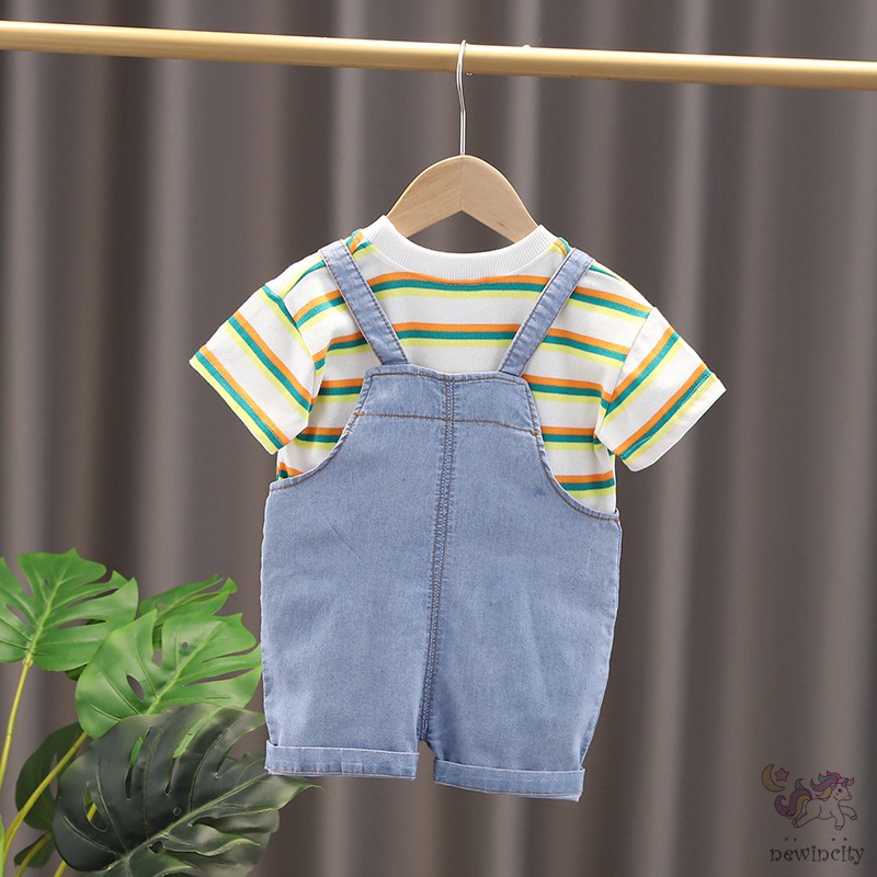 Bộ áo thun cổ tròn kẻ sọc + quần yếm denim cá tính cho bé
