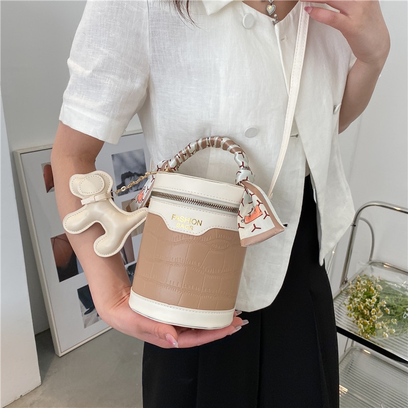 Túi Xách JASMIN NOIR Nữ Giả Da Cá Sấu Đính Dây Tua Rua Thời Trang