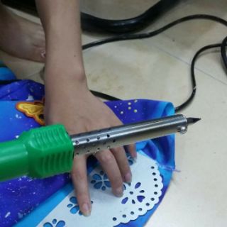 Kìm bấm nút nhựa