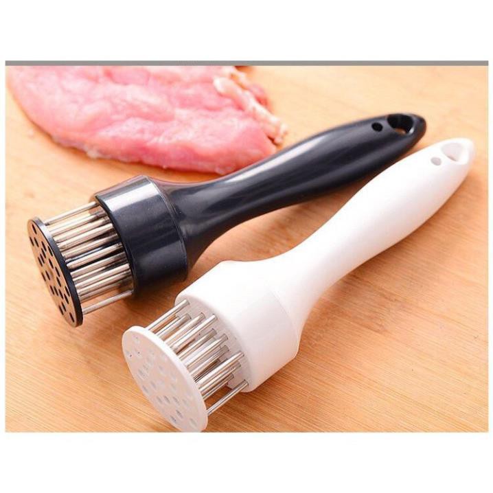 Dụng cụ đâm thịt làm mền thịt bằng tay