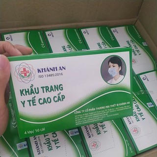 Hộp 50 cái khẩu trang y tế 4 lớp.